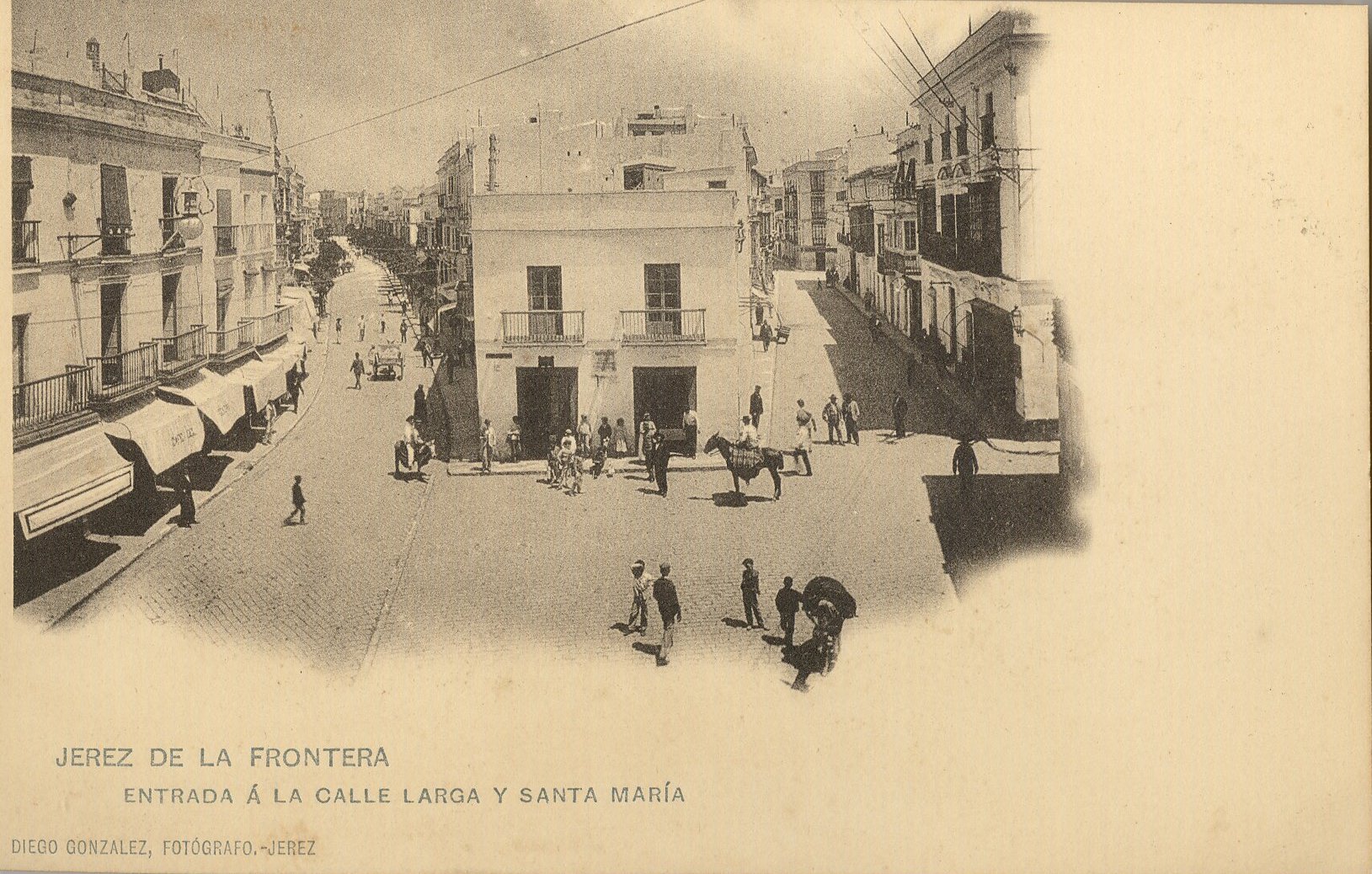 JEREZ DE LA FRONTERA: Entrada a la calle Larga y Santa María.1901 (DJ07655)
