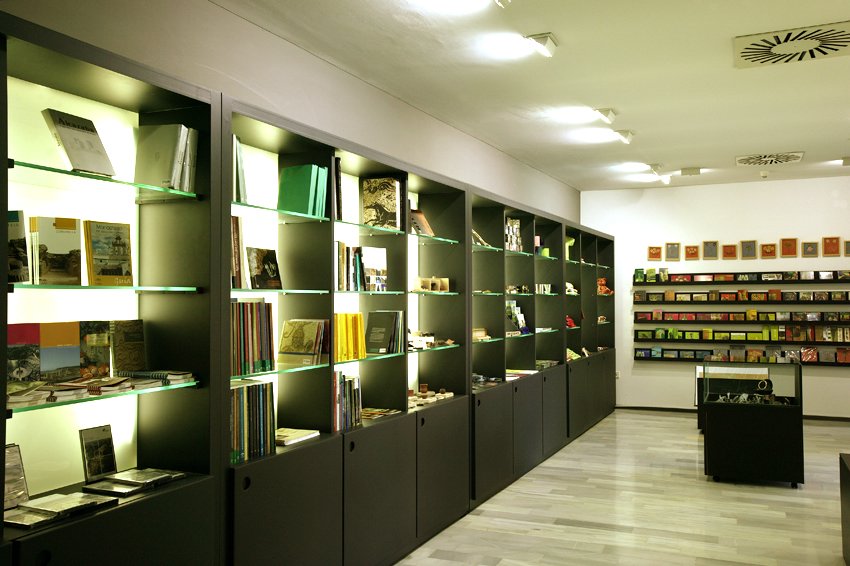Biblioteca Luis Siret