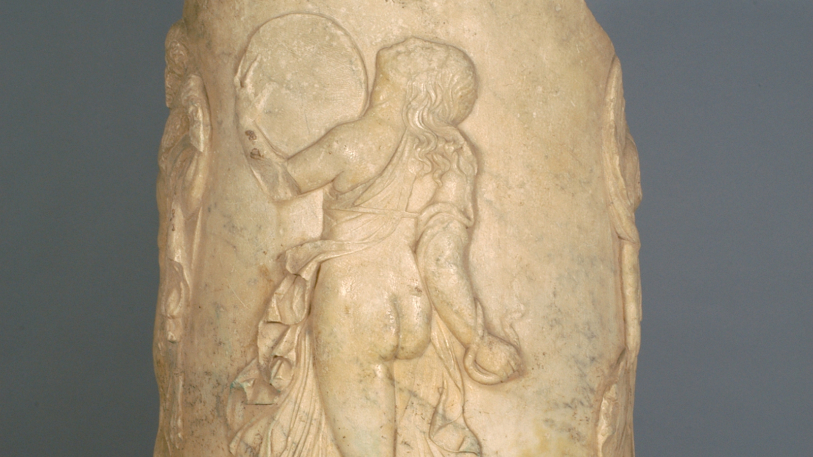 Ara báquica de Itálica (principios del siglo I d.C.). Museo Arqueológico de Sevilla