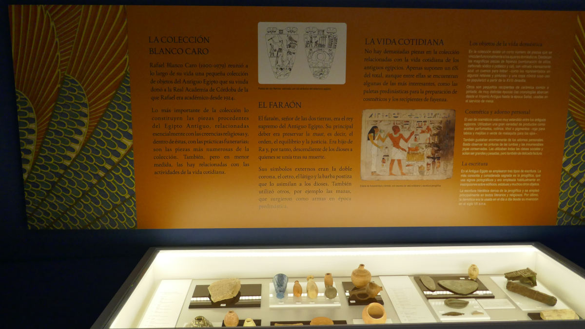 Vista parcial de la exposición - El antiguo Egipto en Córdoba. La colección Blanco Caro de la Real Academia de Córdoba