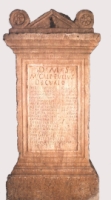 El altar funerario de Marco Calpurnio