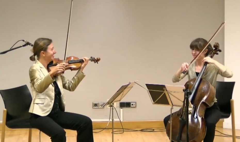 Assumpta Pons (violín) y Miriam Olmedilla (violonchelo)
